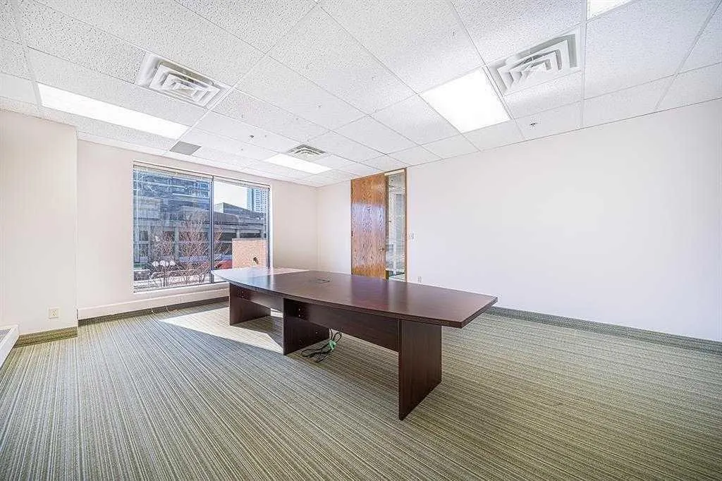 1100 8 Avenue SW #201