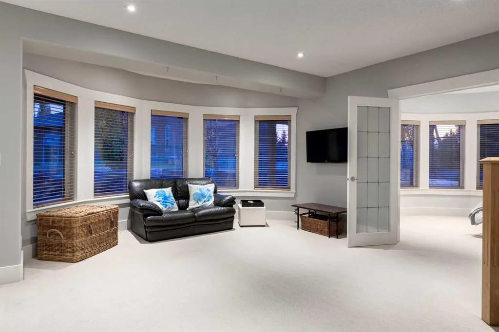 129 ROYAL Bay NW