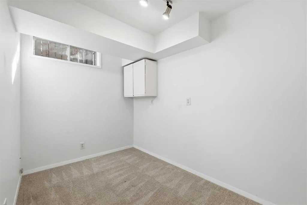 3 Glenport Road