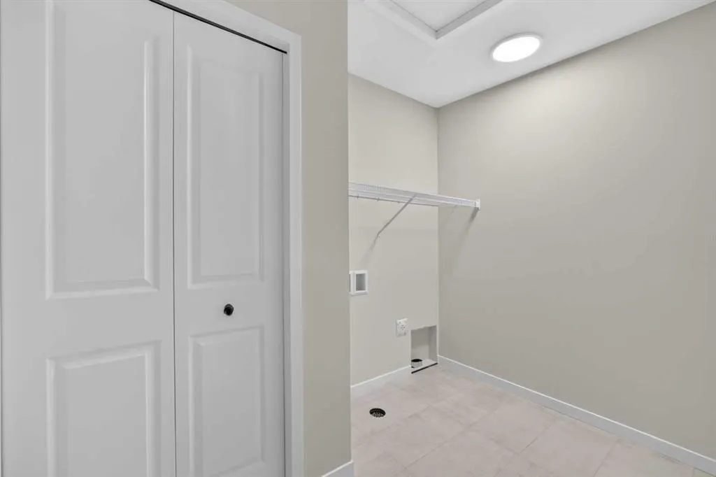 1508 3 Street SE