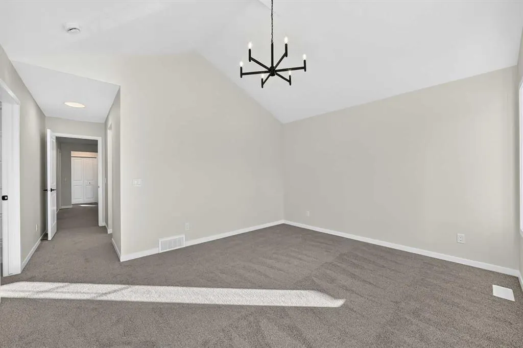 1508 3 Street SE