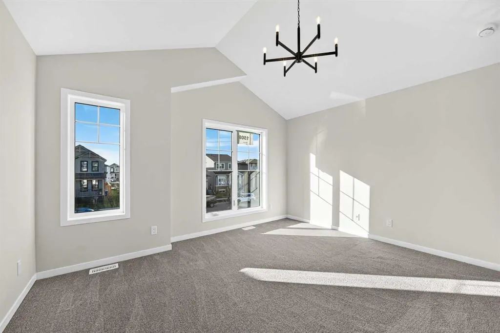 1508 3 Street SE