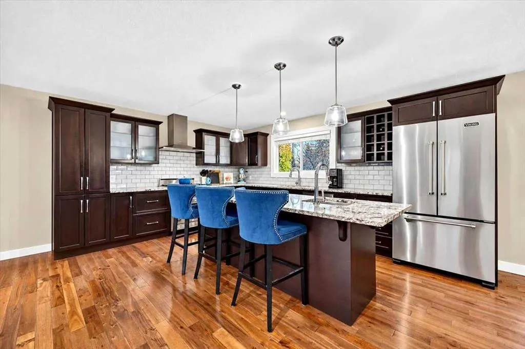 131 Parkside Crescent SE