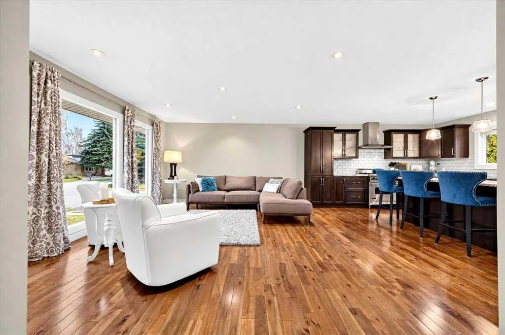 131 Parkside Crescent SE