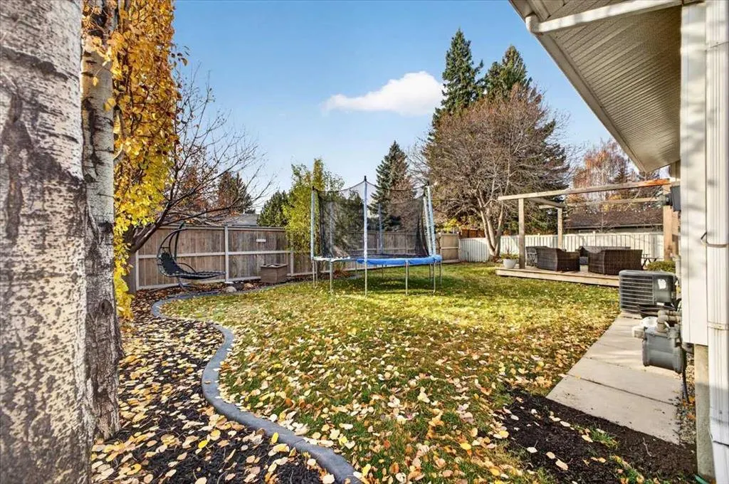 131 Parkside Crescent SE