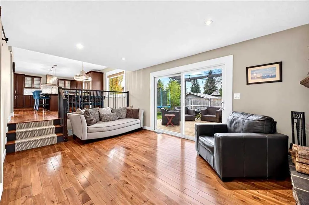 131 Parkside Crescent SE