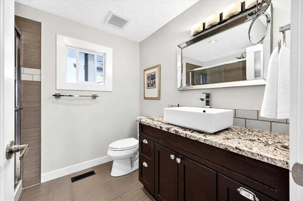131 Parkside Crescent SE