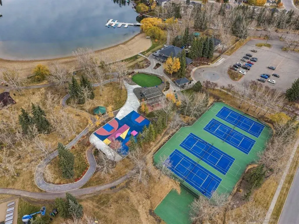16 Mckenna Place SE
