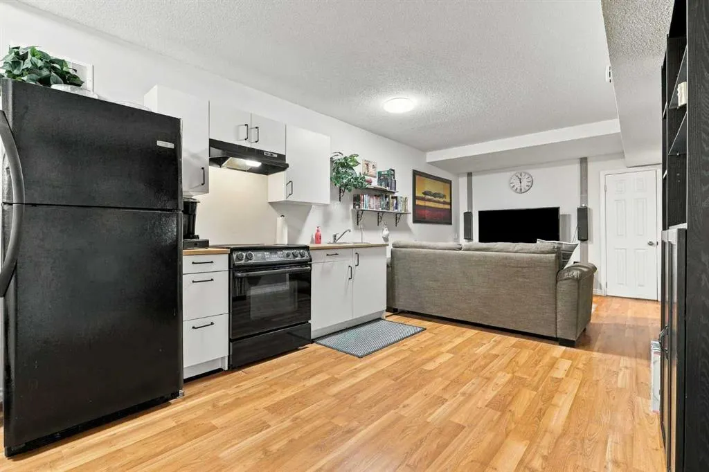 16 Mckenna Place SE