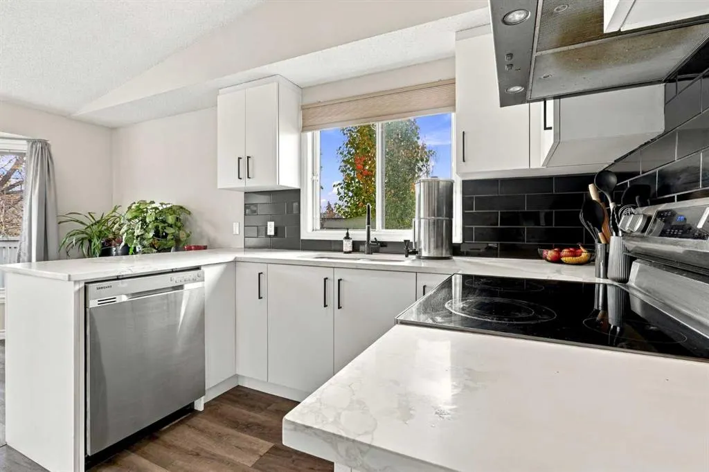 16 Mckenna Place SE