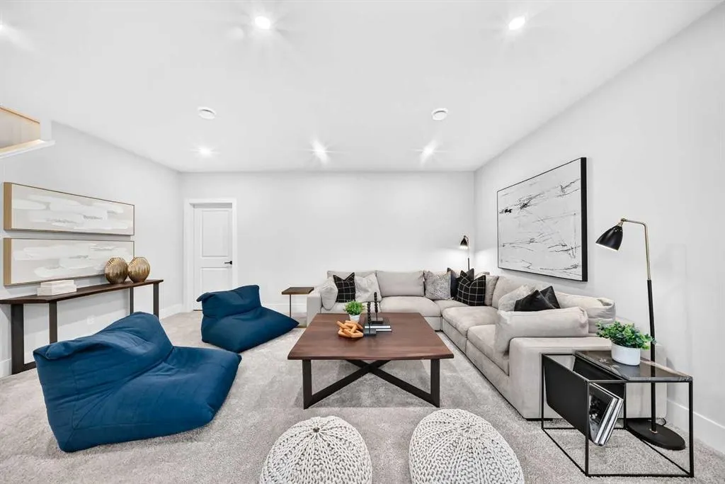 109 Juniper Ridge Crescent