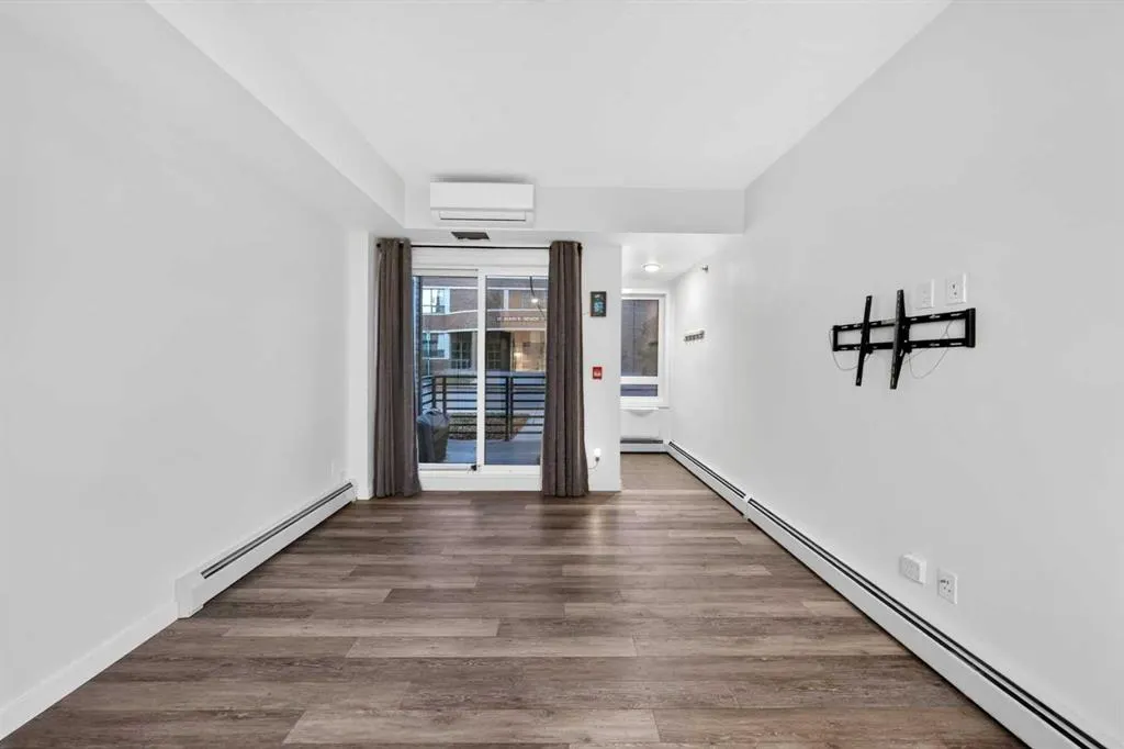 126 18 Avenue SW ##