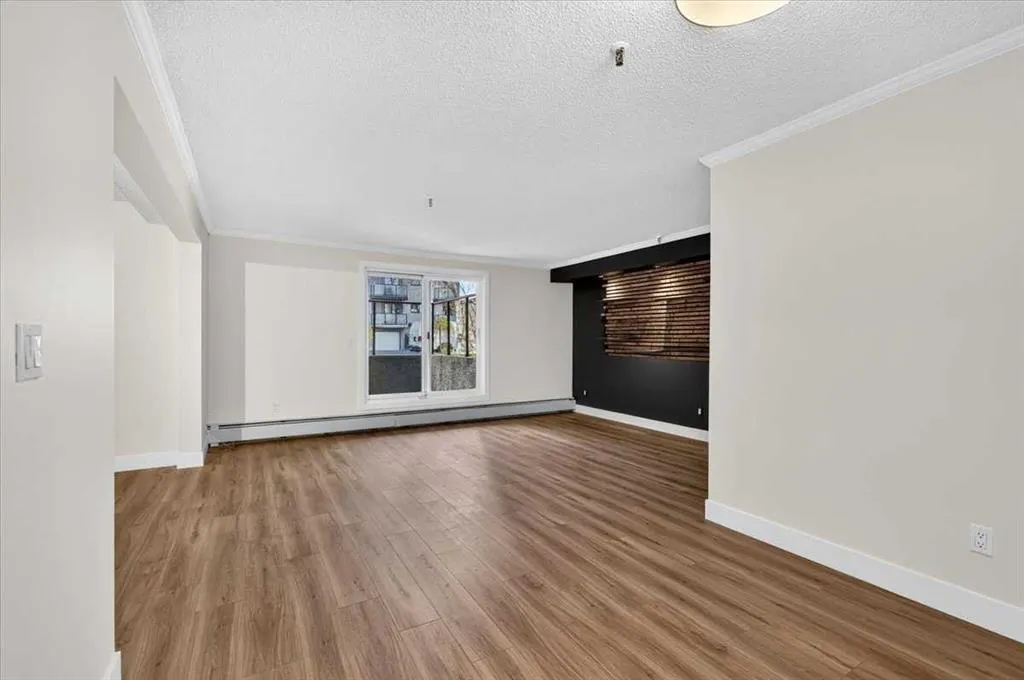 647 1 Avenue NE #108