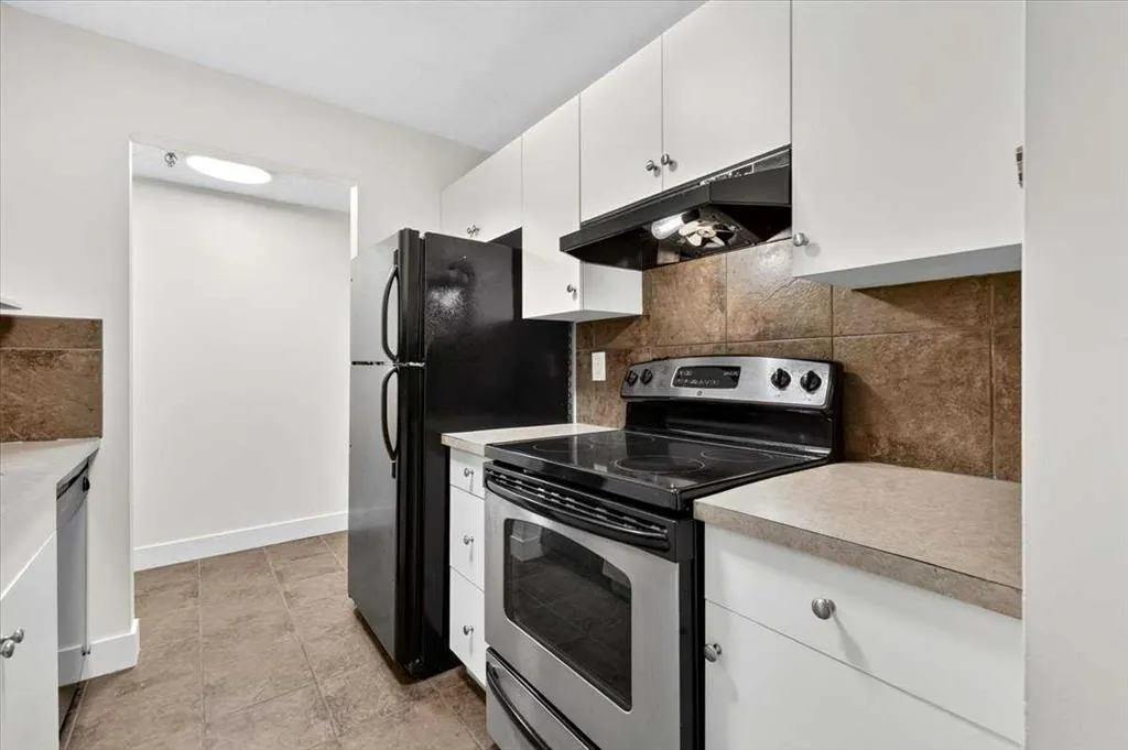 647 1 Avenue NE #108
