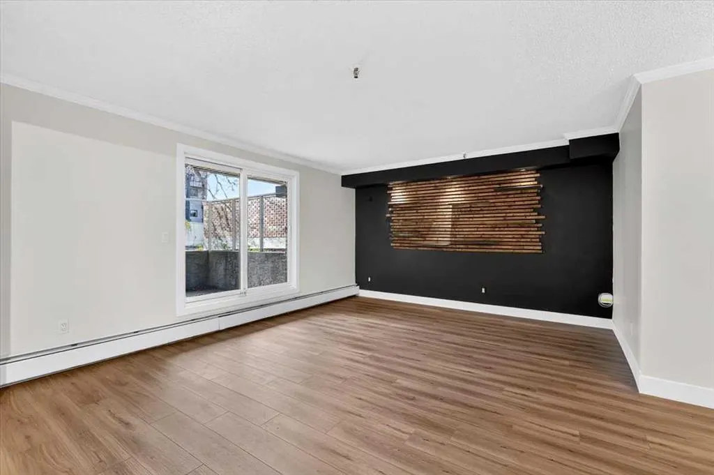 647 1 Avenue NE #108
