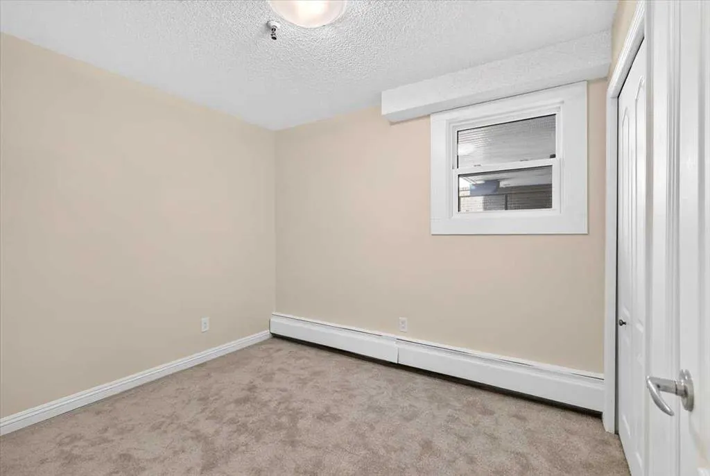 647 1 Avenue NE #108