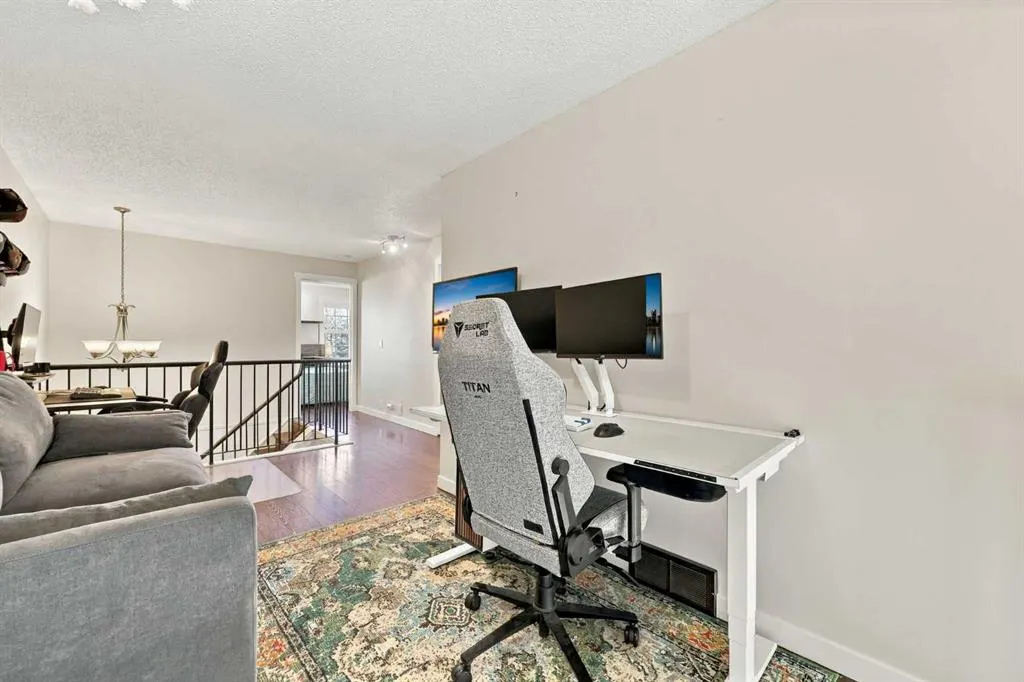 28 Berwick Crescent NW #36
