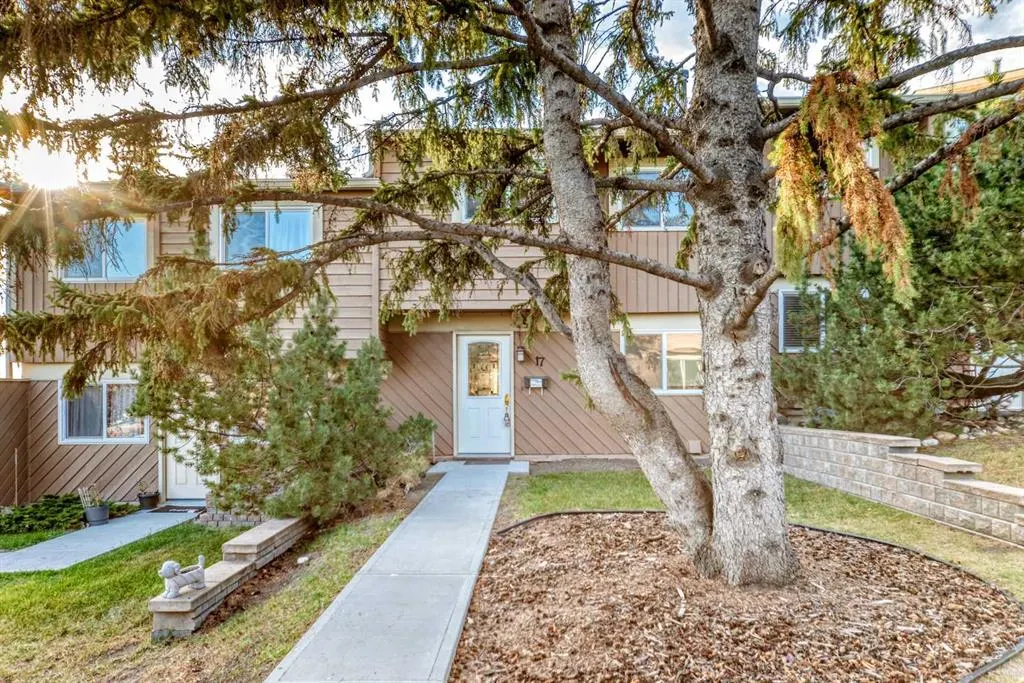 4940 39 Avenue SW #17