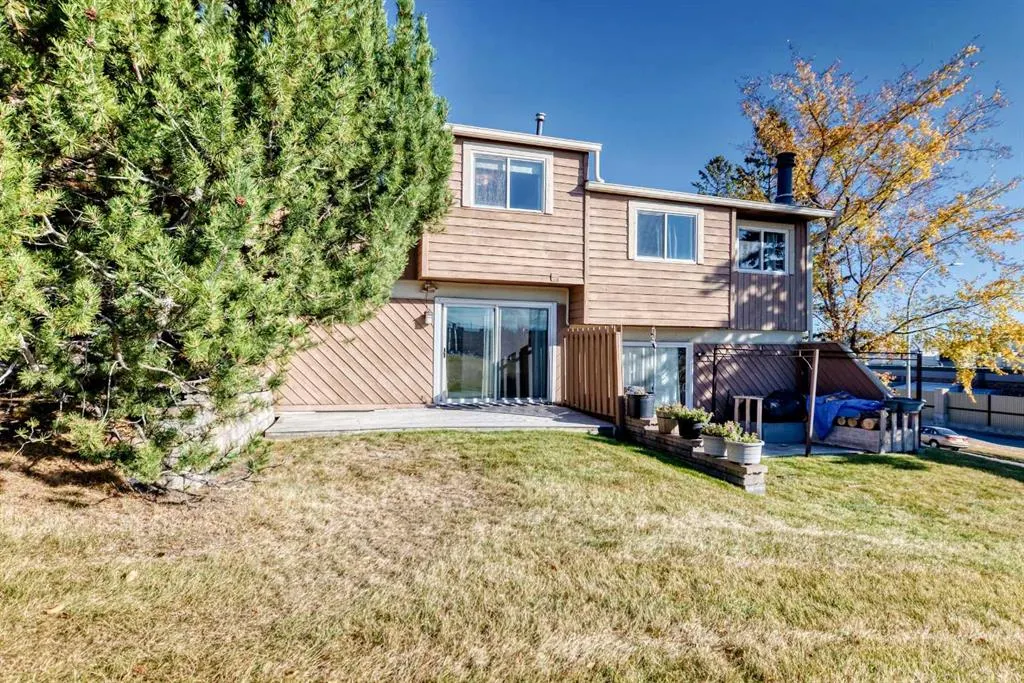 4940 39 Avenue SW #17