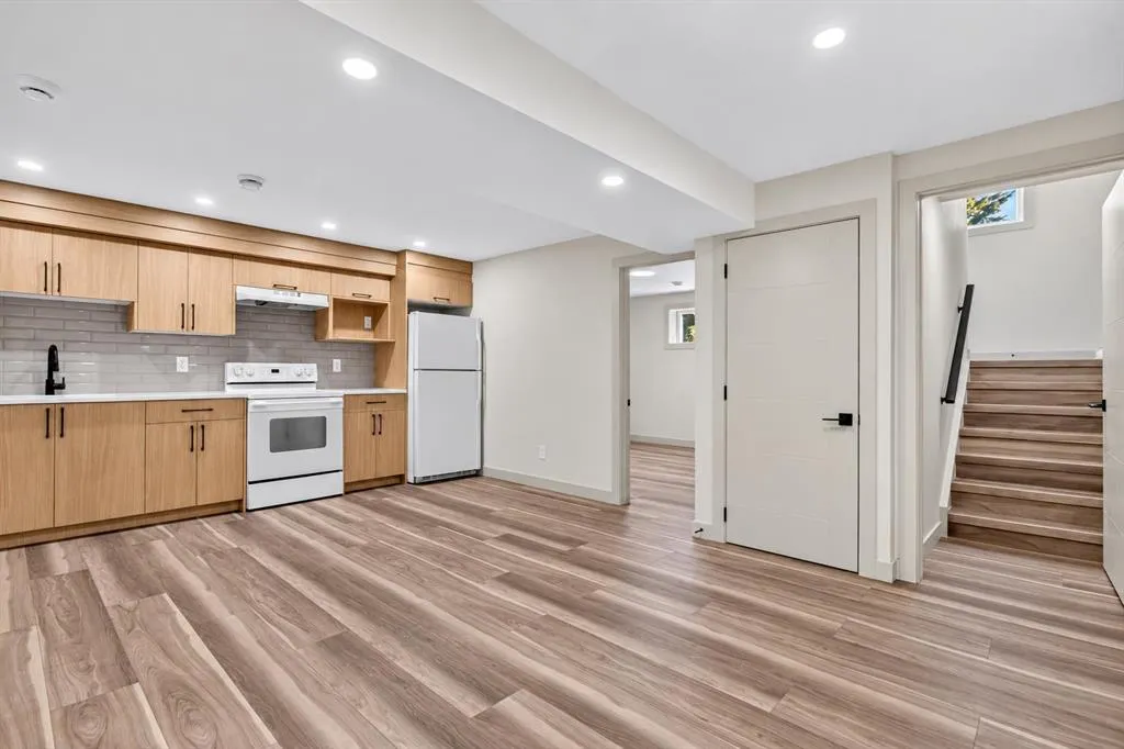 62 Templeson Crescent NE