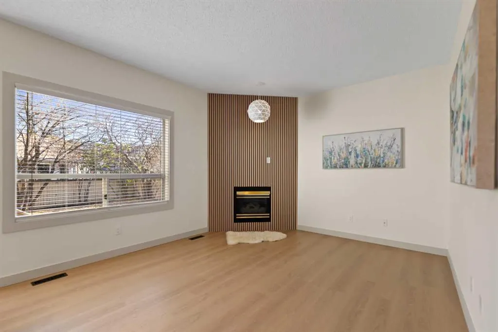 180 Woodside Road NW