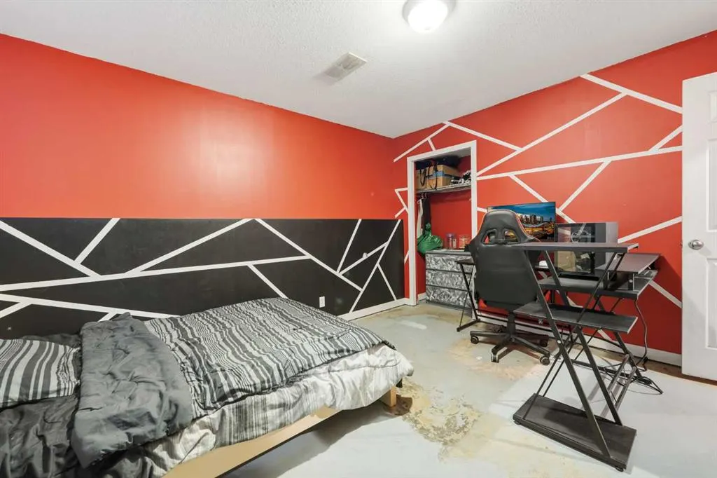 1702 Strathcona Place
