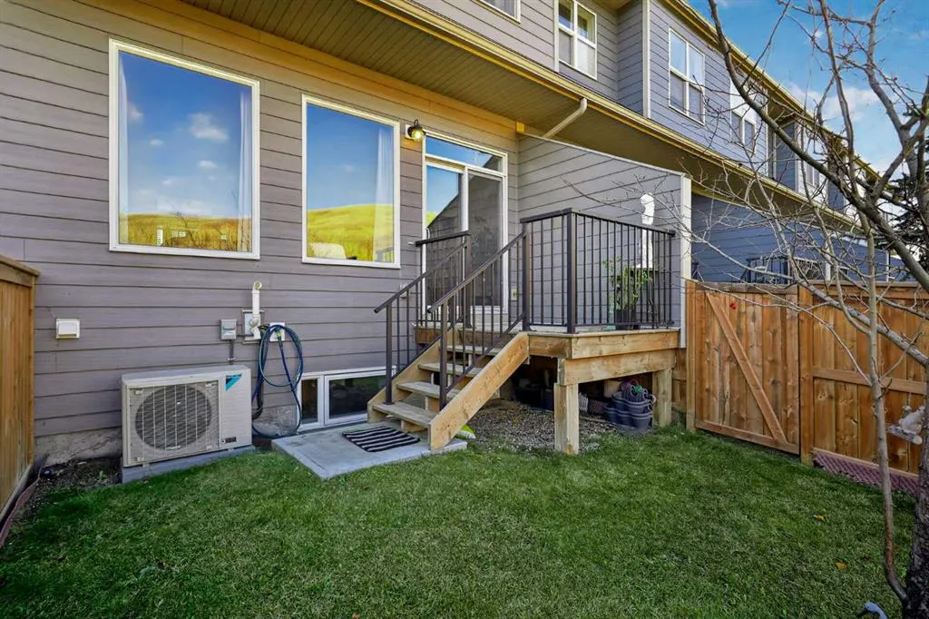 206 Cranbrook Square SE