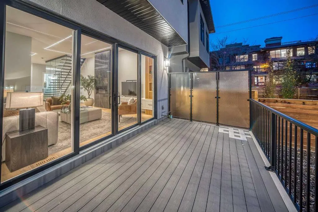 1904 13 Street SW