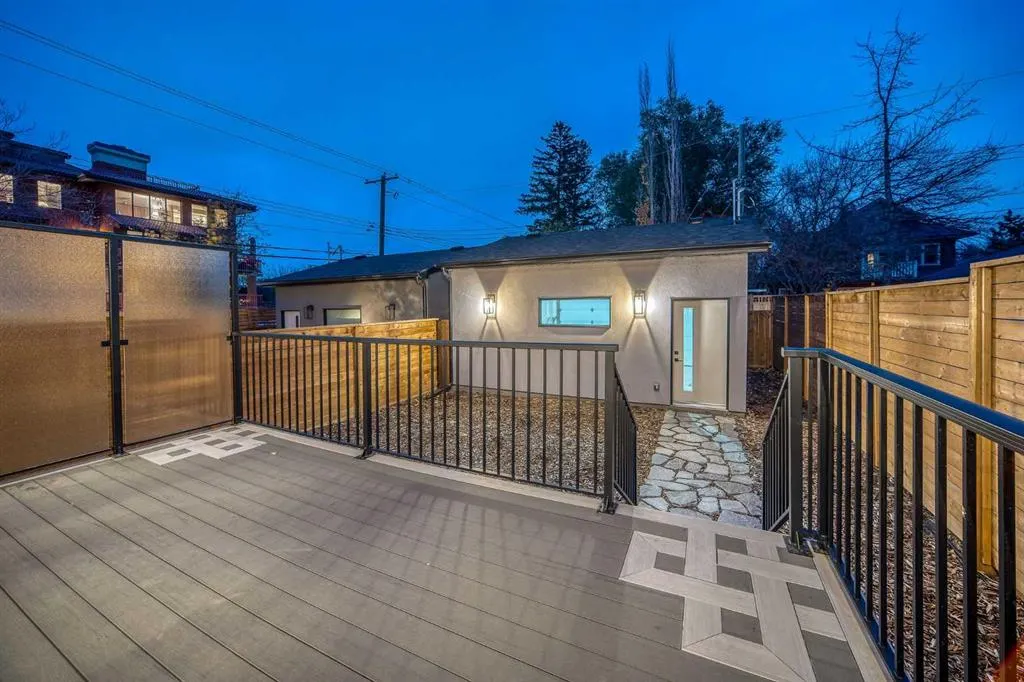 1904 13 Street SW