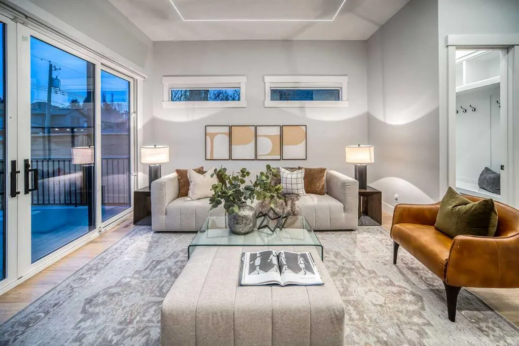 1904 13 Street SW
