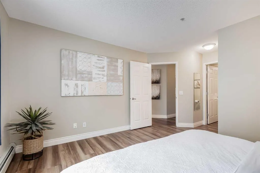 950 Arbour Lake Road NW #1113