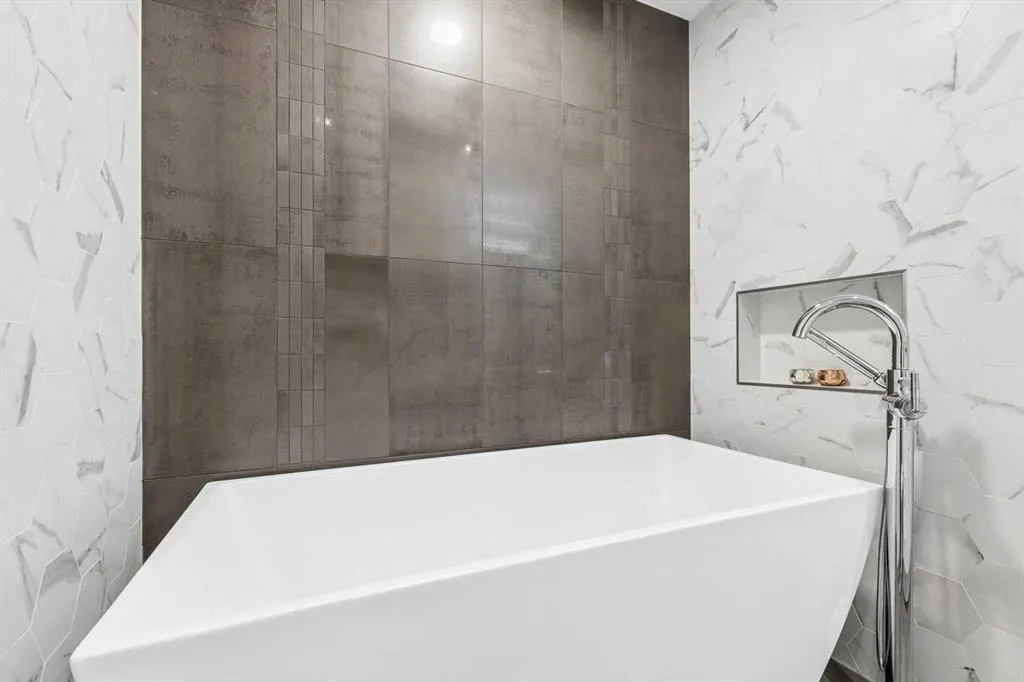205 Riverfront Avenue SW #1005