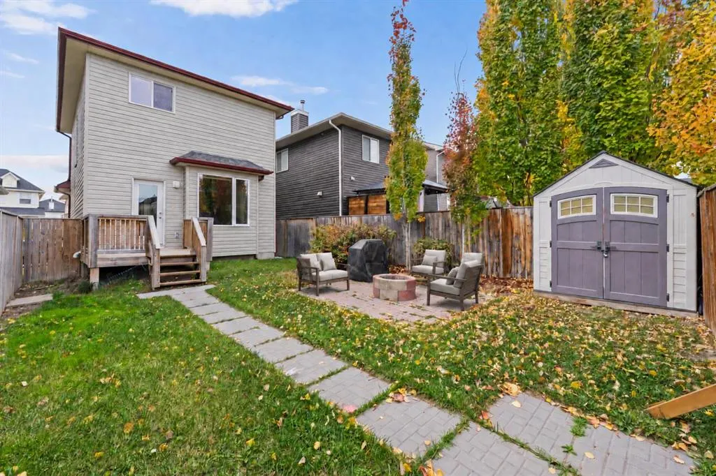 66 Evansford Circle NW