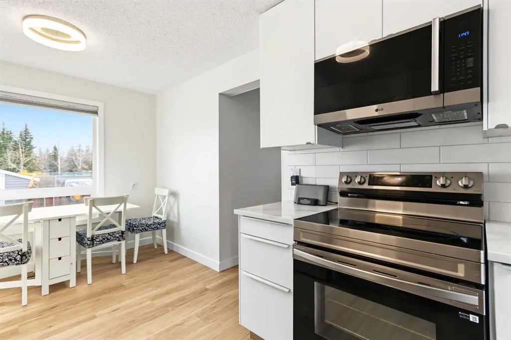 132 Shawmeadows Road SW