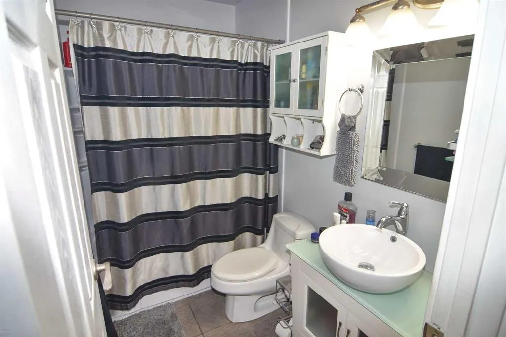 100 Coach Manor Rise SW