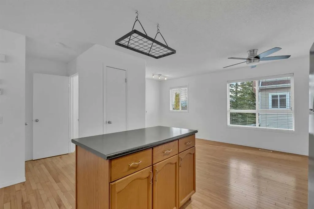 60 Tuscany Court NW