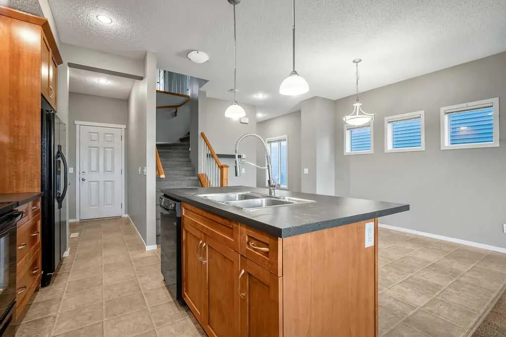 126 River Heights Crescent