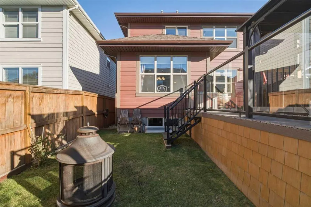 14 Riviera Place