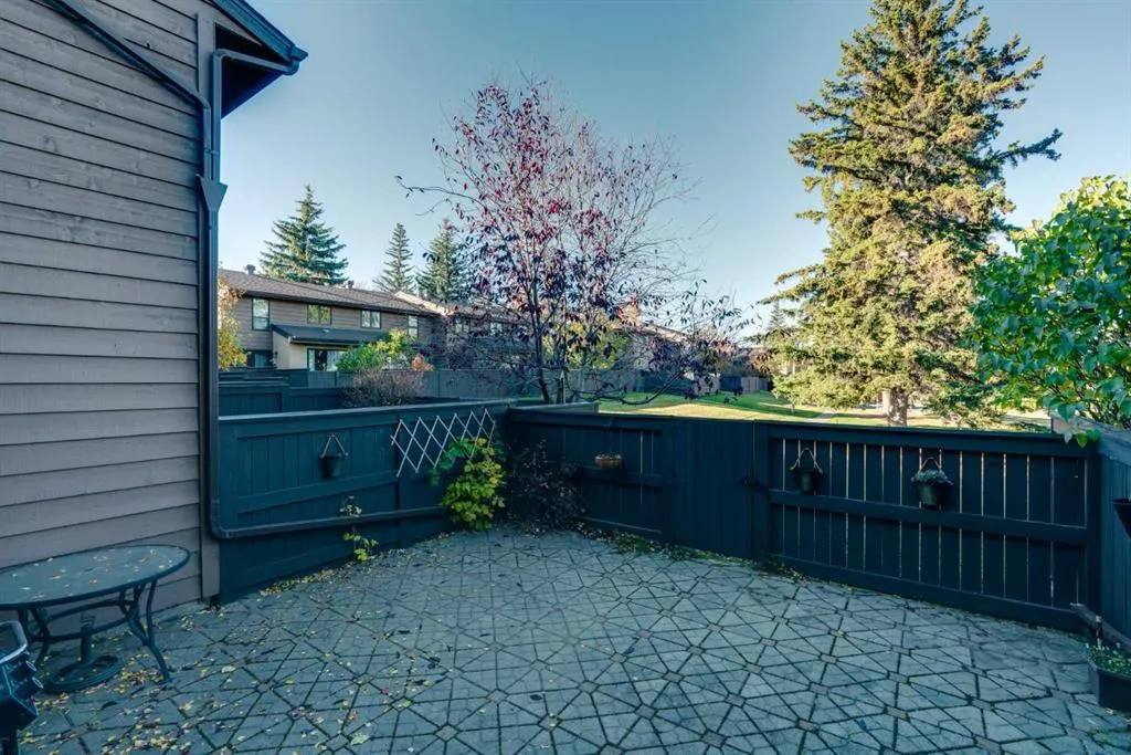 2300 Oakmoor Drive SW #92