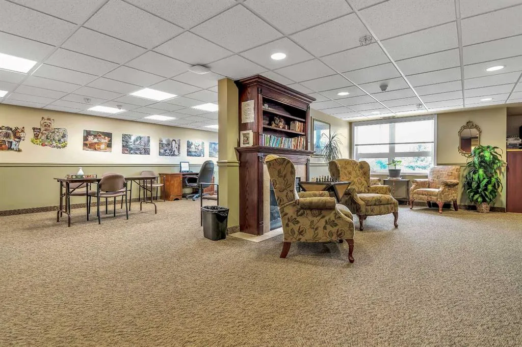 1595 Southview Drive SE #218
