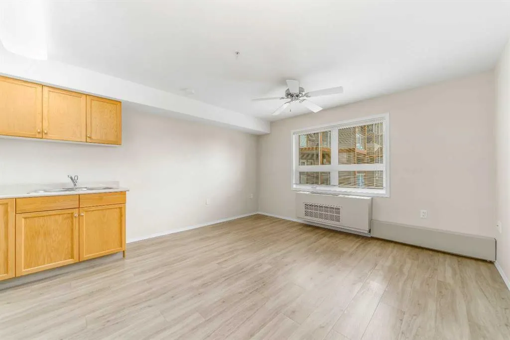 1595 Southview Drive SE #218