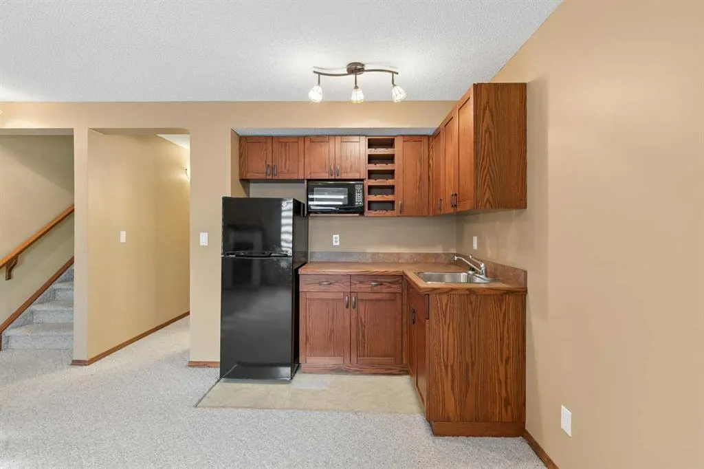 103 LAKESIDE GREENS Court