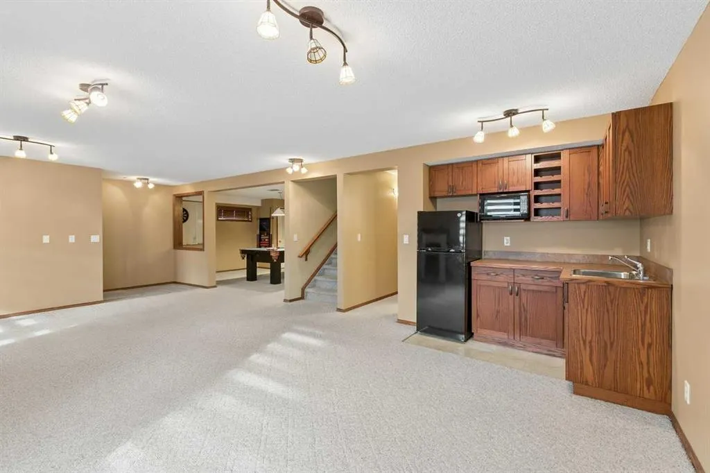 103 LAKESIDE GREENS Court