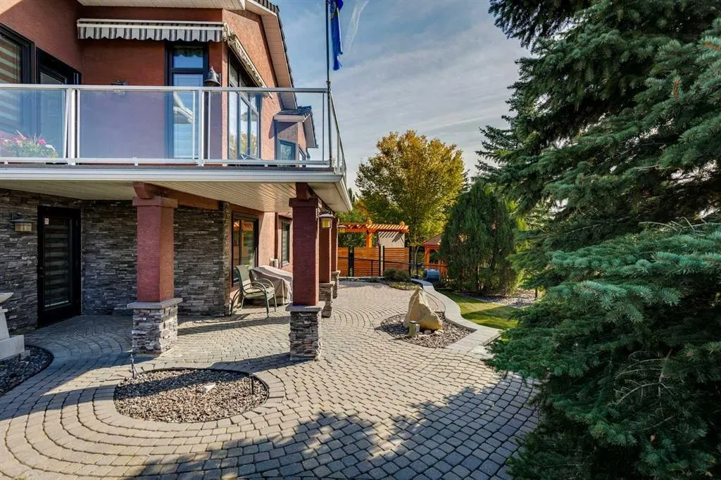 103 LAKESIDE GREENS Court