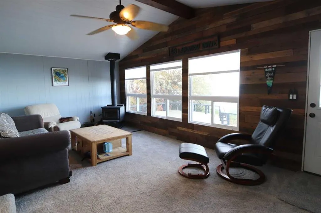 43 Lakeshore Drive