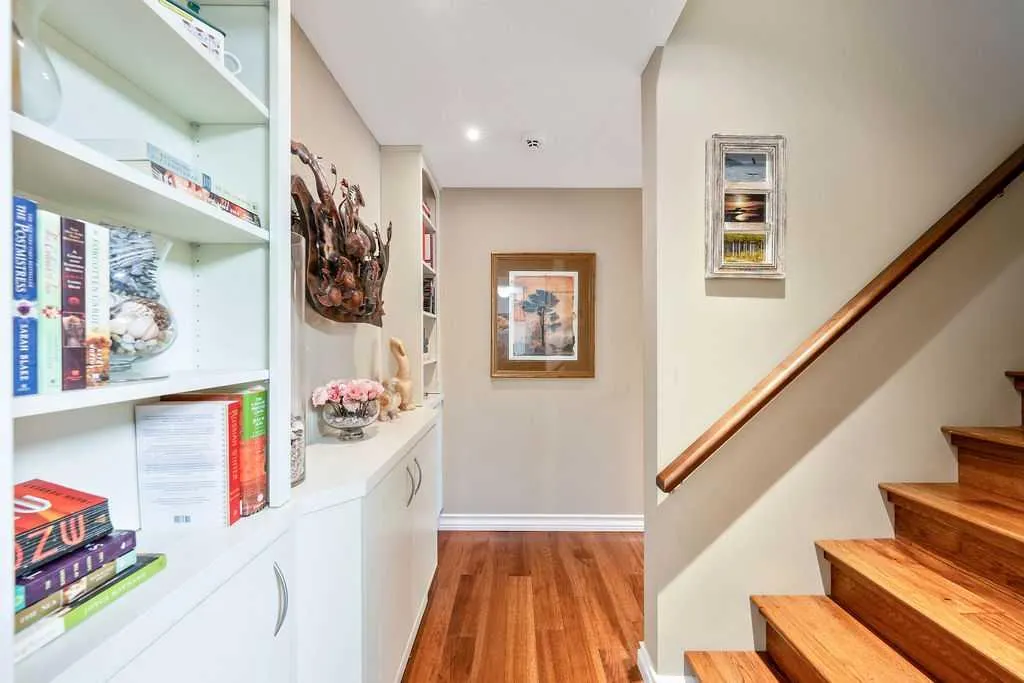 7 Springbank View SW