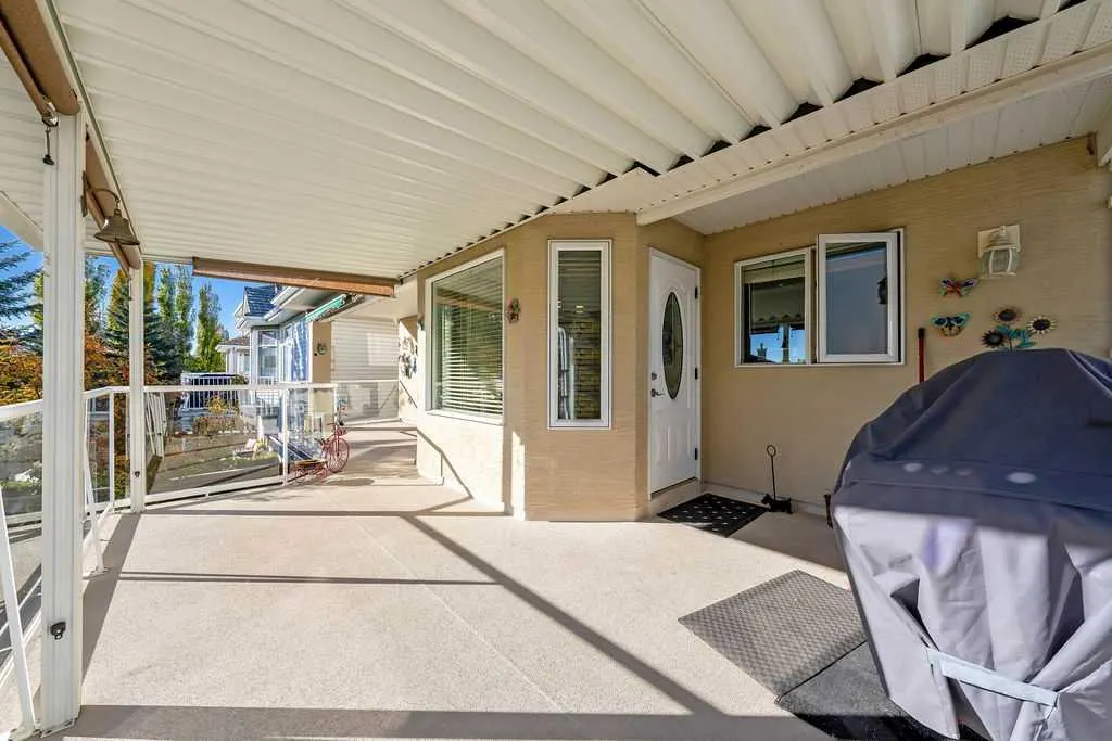 7 Springbank View SW