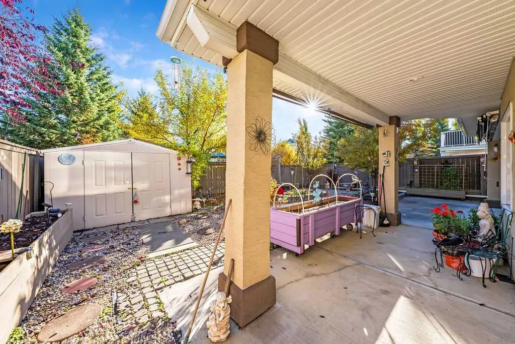 7 Springbank View SW