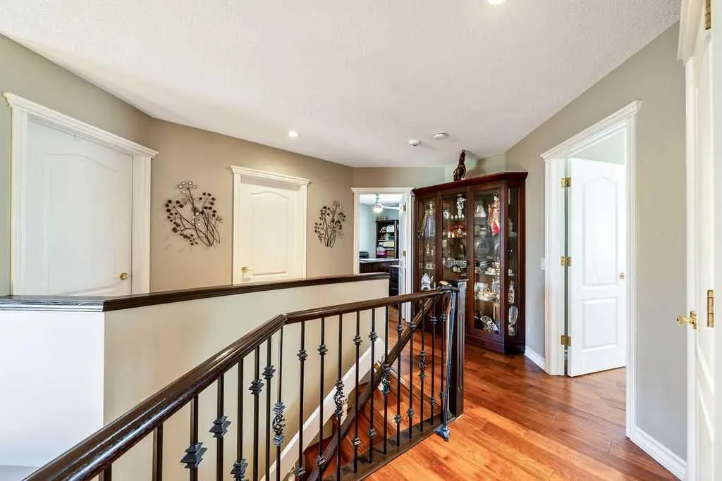 7 Springbank View SW