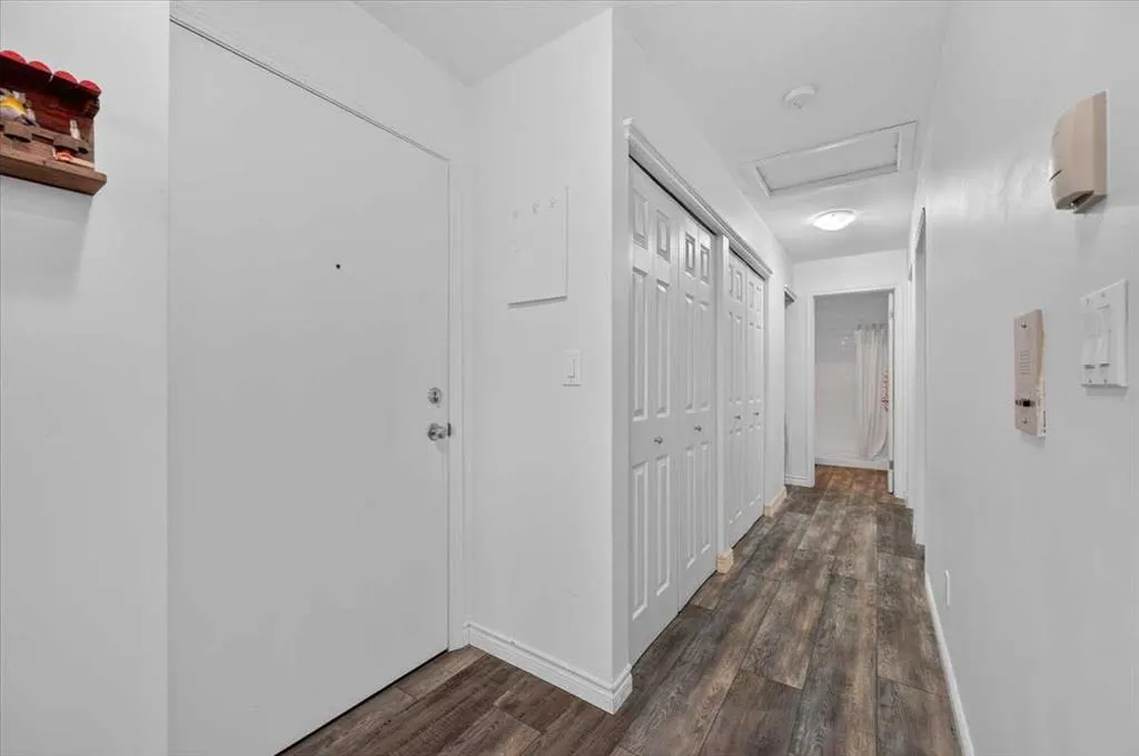 607 7 Avenue NE #401